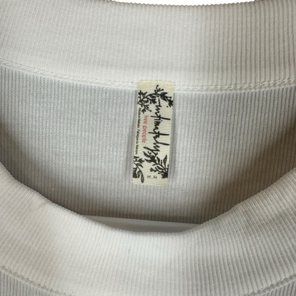 Intimately Free People NWT Women’s M Medium White Ribbed Top Crew Casual - Picture 9 of 11